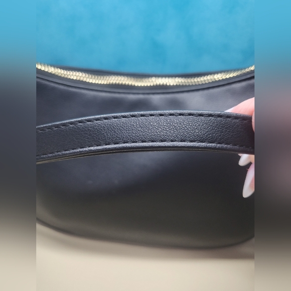 Juicy Couture Black Handbag - Picture 8 of 10